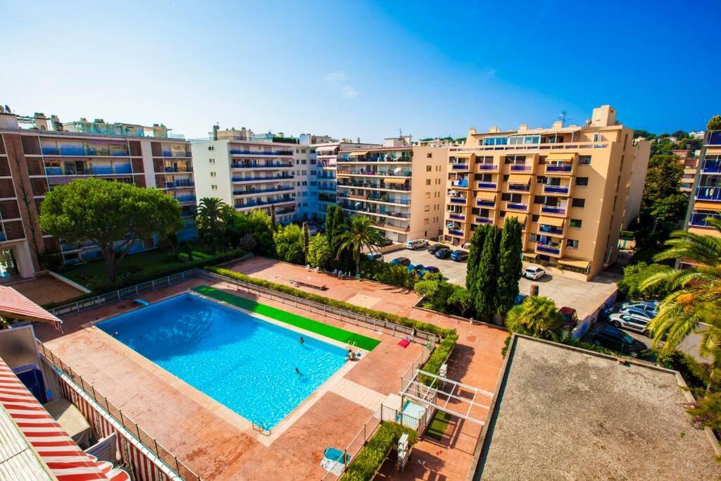 French Riviera: Seafront Apt & Pool Near Monaco Рокбрюн-Кап-Мартен Екстер'єр фото